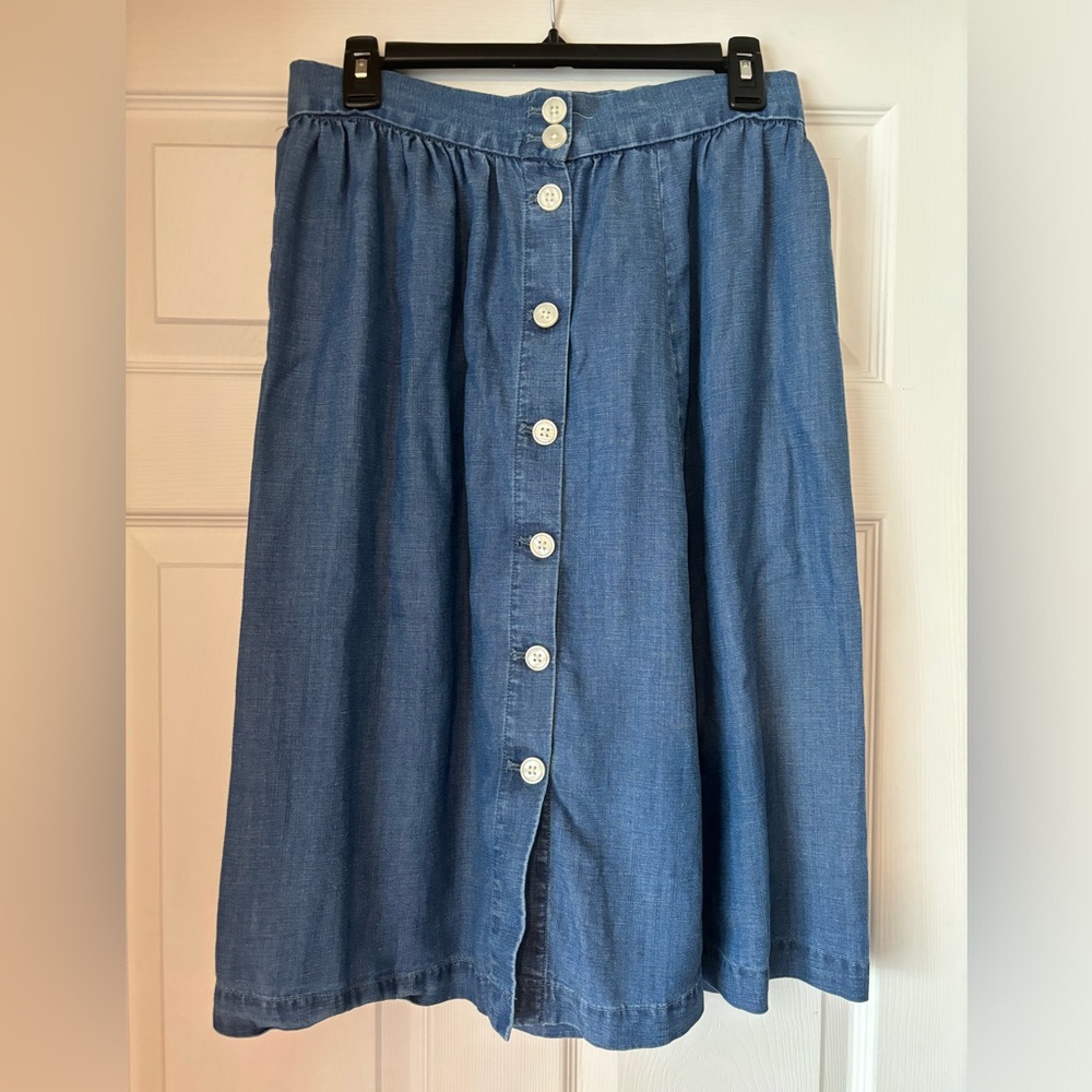 Ann Taylor Loft Skirt Jean Soft 6 Small Adorable with Buttons Blue Soft Denim